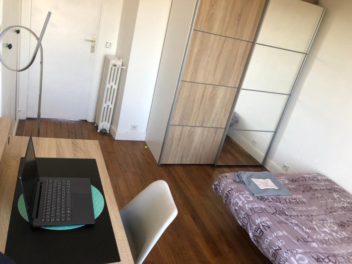 Appartement Tres Calme A 10Mn De Paris - Woman & Couples Only Courbevoie Dış mekan fotoğraf
